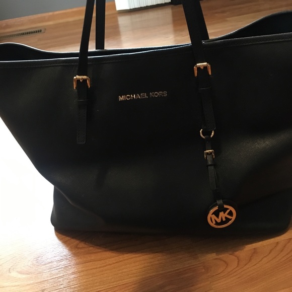 Michael Kors Handbags - Michael Kors handbag